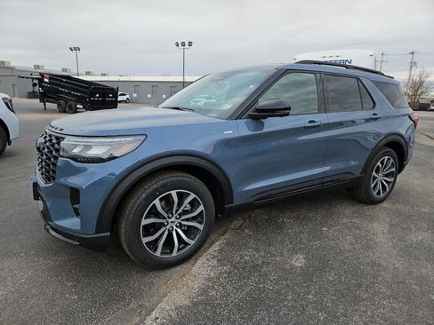 New 2026 Ford Explorer ST-Line image 5