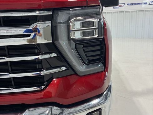 Used 2026 Chevrolet Silverado 2500 LTZ w/ LTZ Plus Package AWD/4WD image 15