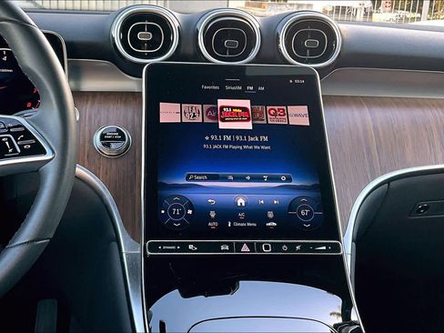 Used 2025 Mercedes-Benz GLC 300 GLC 300 image 7