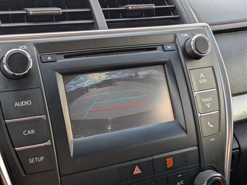 Used 2015 Toyota Camry SE image 14