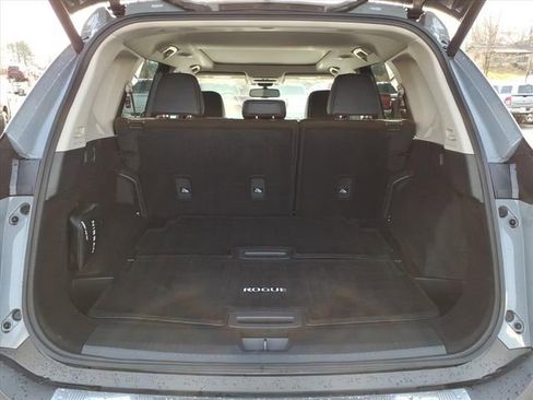 Used 2021 Nissan Rogue SL w/ Premium Package image 6