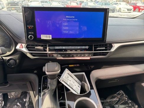 New 2026 Toyota Sienna Platinum image 33