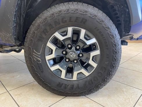 Used 2022 Toyota Tacoma TRD Off-Road image 20