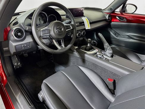 New 2025 MAZDA MX-5 Miata RF Grand Touring image 5