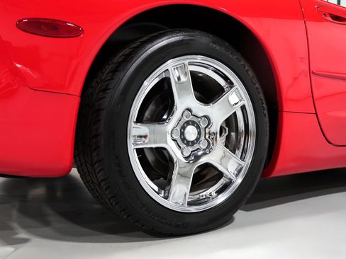 Used 1997 Chevrolet Corvette Coupe w/ Memory Pkg RWD image 55