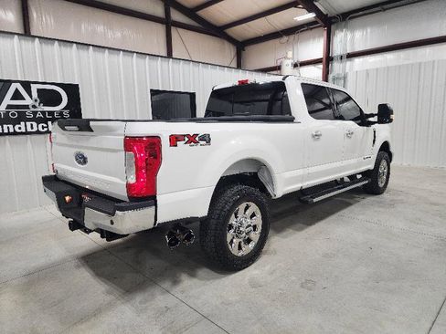 Used 2018 Ford F350 Lariat w/ Chrome Package image 8