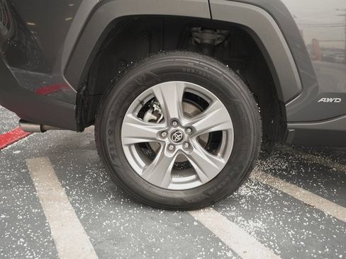 Certified 2025 Toyota RAV4 XLE image 30