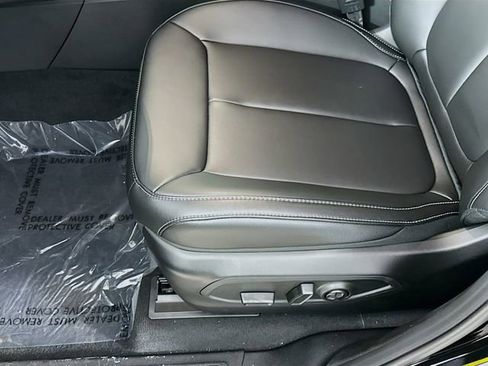New 2025 Jeep Grand Cherokee L Limited w/ Black Appearance Package AWD/4WD image 19