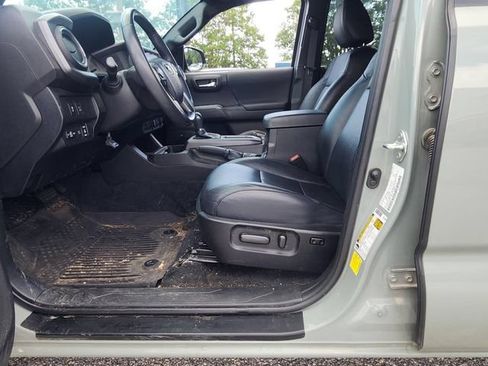 Certified 2023 Toyota Tacoma TRD Sport w/ TRD Premium Sport Package AWD/4WD image 10