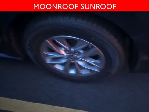 Used 2021 Toyota Sienna XLE image 5