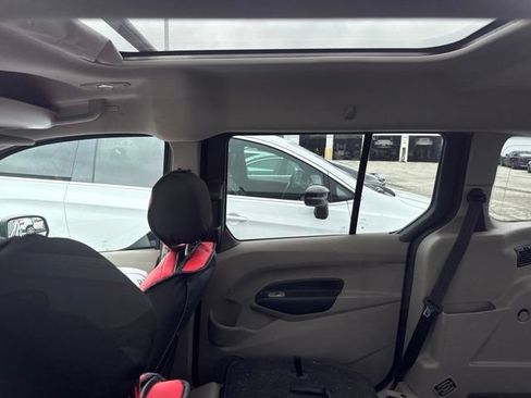 Used 2015 Ford Transit Connect Titanium FWD image 10