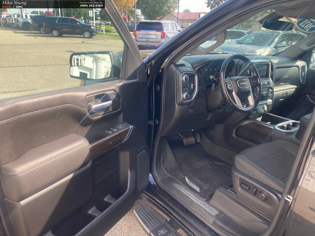 Used 2021 GMC Sierra 1500 Elevation w/ LPO, Elevation Black Package AWD/4WD image 17