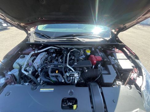 Used 2025 Nissan Sentra SV FWD image 30