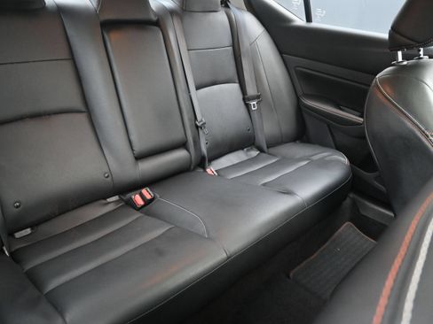 Used 2023 Nissan Altima 2.5 SR w/ SR Premium Package FWD image 29