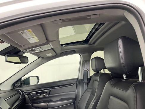 Used 2020 Honda CR-V Touring image 16