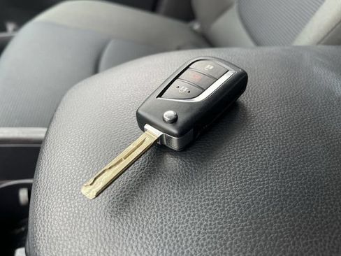 Certified 2025 Toyota RAV4 LE AWD/4WD image 21