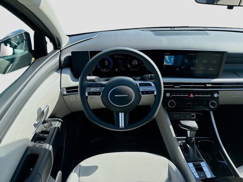 New 2026 Hyundai Tucson SEL image 15