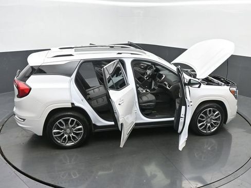 Used 2023 GMC Terrain Denali w/ LPO, Floor Liner Package AWD/4WD image 63