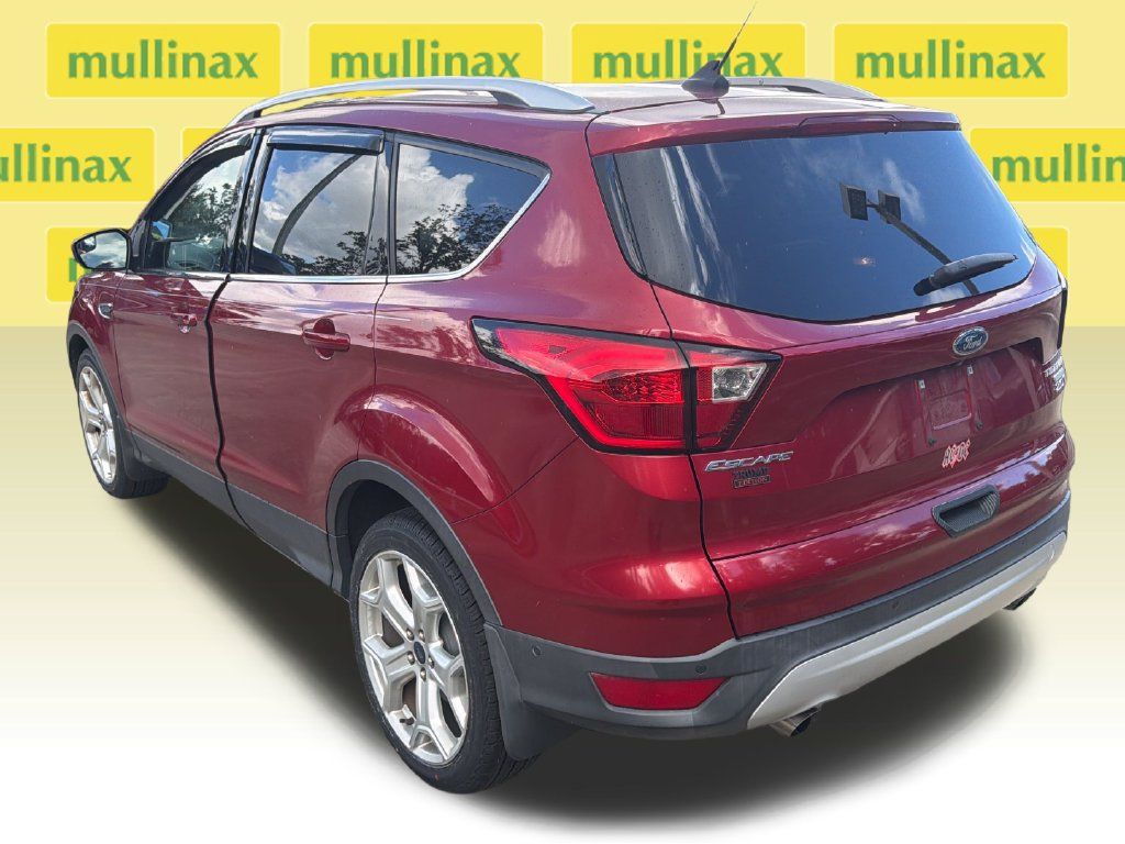 Used 2019 Ford Escape Titanium FWD image 9
