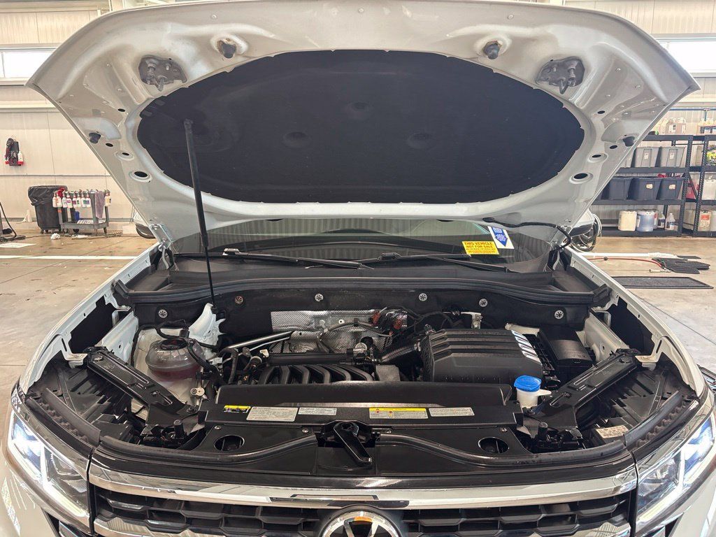 Used 2021 Volkswagen Atlas SEL AWD/4WD image 24