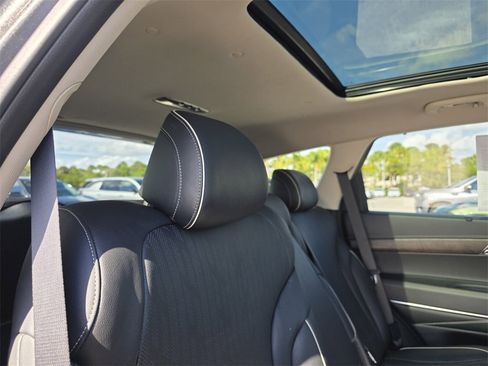 Used 2022 Genesis GV80 2.5T w/ Prestige Package 04 image 14