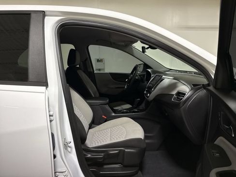 Used 2021 Chevrolet Equinox LS w/ LS Convenience Package FWD image 21