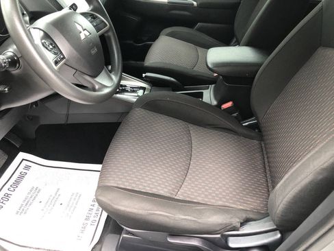 Used 2018 Mitsubishi Outlander Sport ES FWD image 11