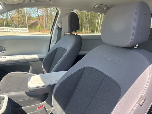 Used 2023 Hyundai Ioniq 5 SE image 12