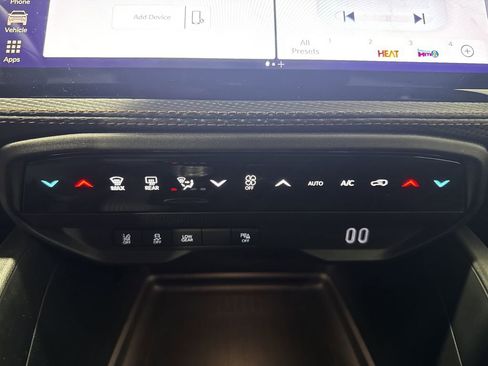 New 2026 Jeep Cherokee Limited AWD/4WD image 33