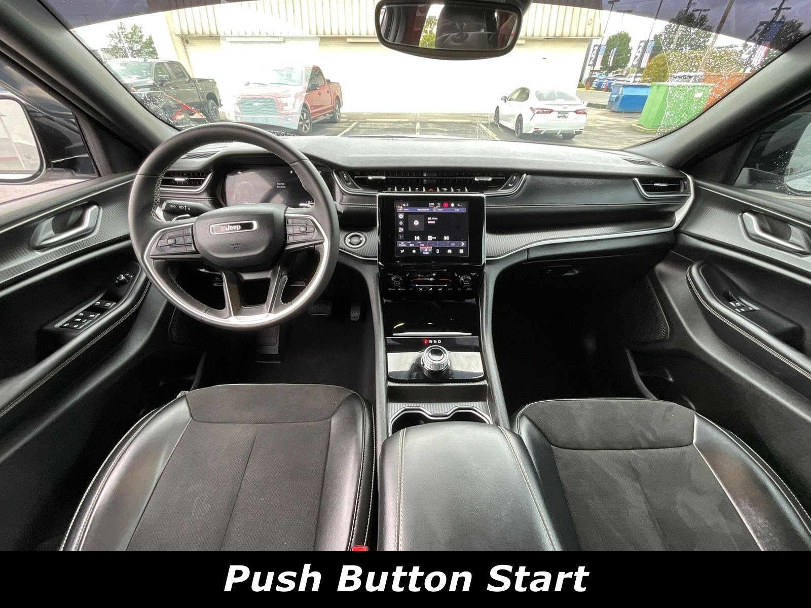 Used 2024 Jeep Grand Cherokee Altitude AWD/4WD image 7