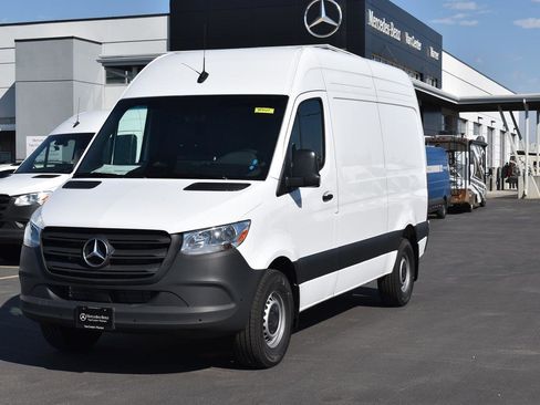 New 2025 Mercedes-Benz Sprinter 2500 image 1