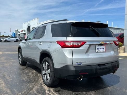 Used 2019 Chevrolet Traverse LT w/ LT Premium Package AWD/4WD image 3