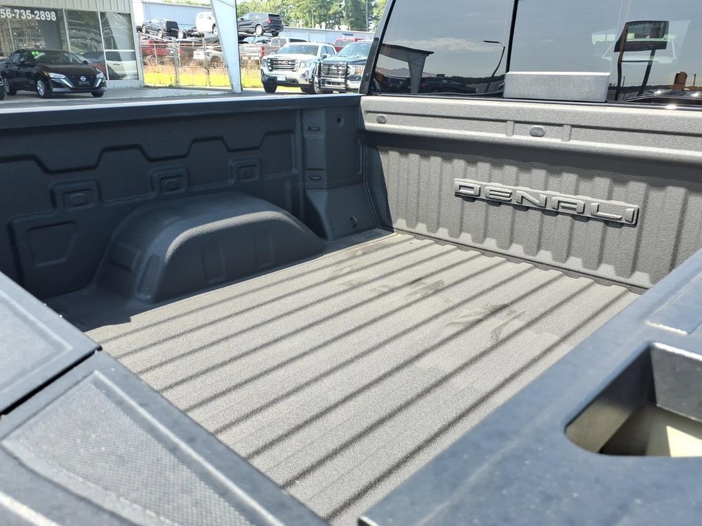 Used 2022 GMC Sierra 1500 Denali AWD/4WD image 16