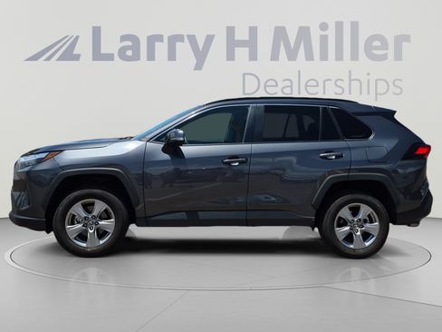 Used 2025 Toyota RAV4 XLE AWD/4WD image 2