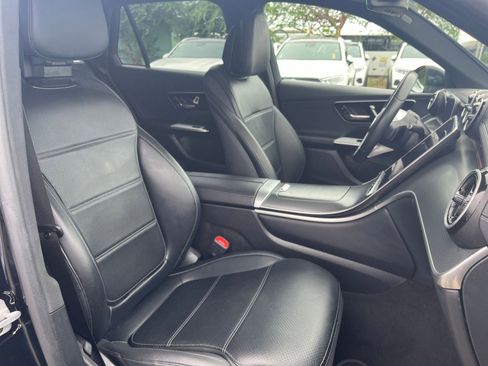 Used 2024 Mercedes-Benz GLC 300 image 36