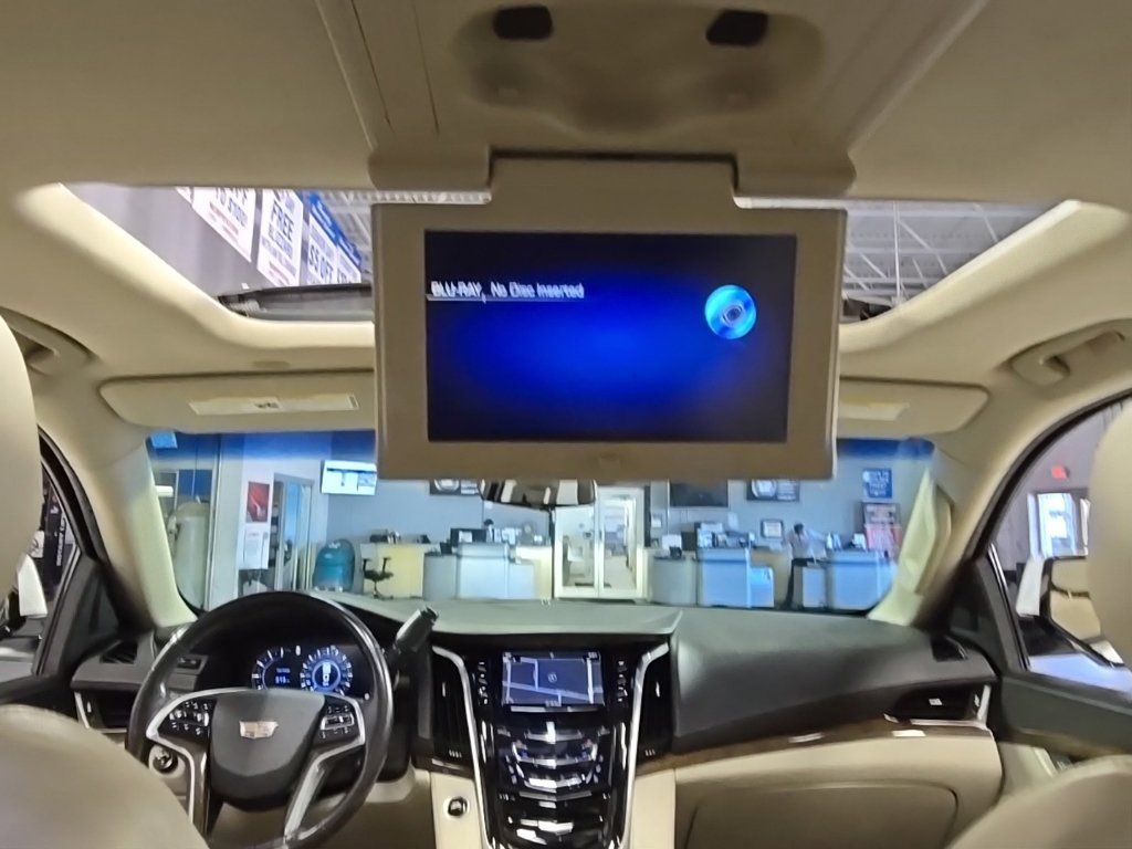 Used 2019 Cadillac Escalade Premium Luxury AWD/4WD image 33