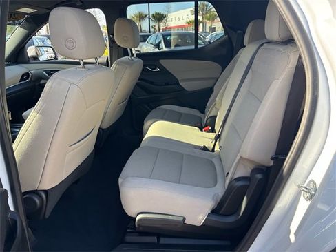 Used 2023 Chevrolet Traverse LS w/ Safety Package image 7