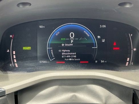Used 2025 Toyota Camry SE FWD image 26