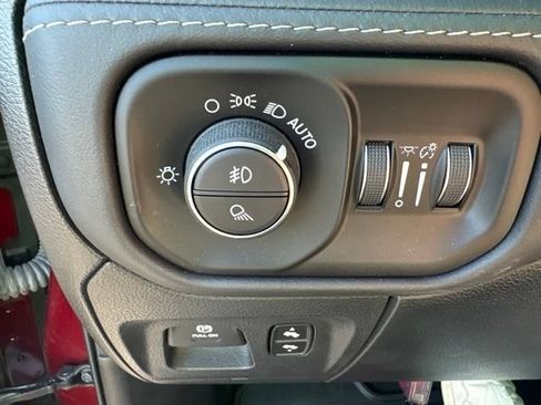 Used 2021 RAM 1500 Limited AWD/4WD image 27