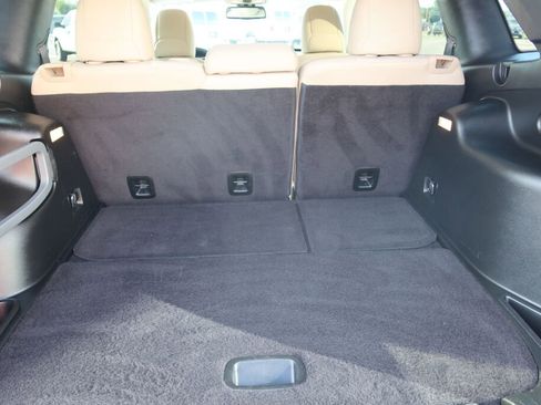 Used 2017 Jeep Cherokee Sport image 19