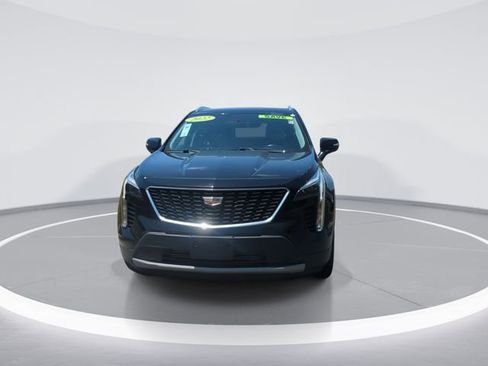 Used 2022 Cadillac XT4 Premium Luxury w/ Safety Alert Package AWD/4WD image 3