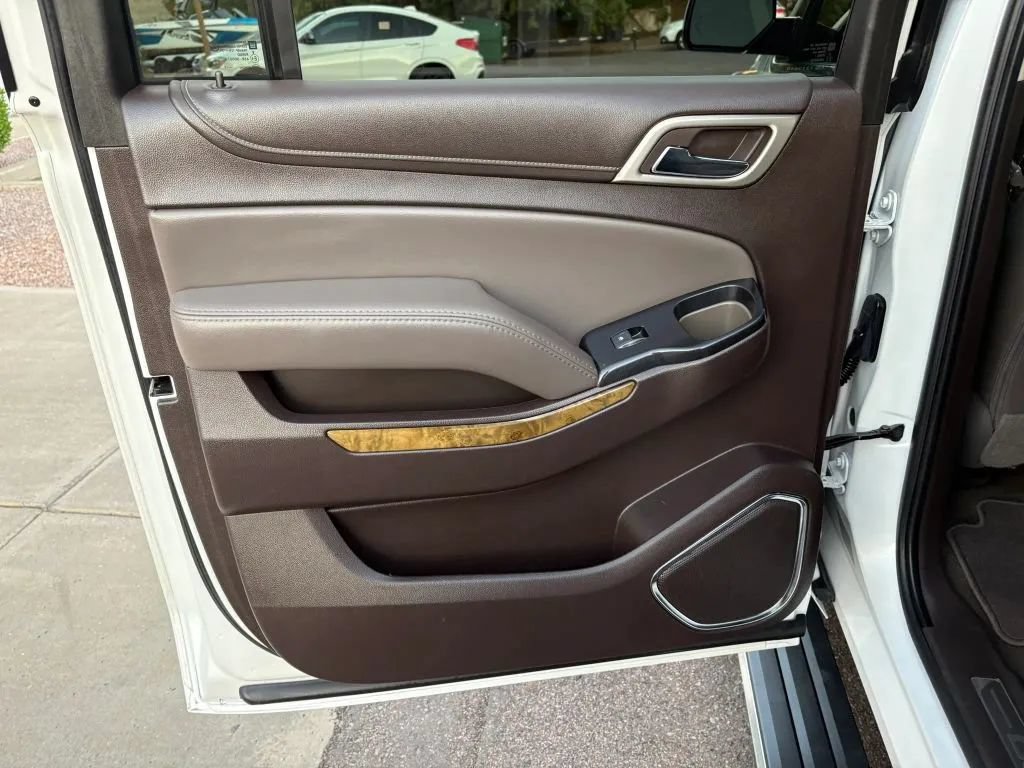 Used 2017 GMC Yukon XL Denali AWD/4WD image 12