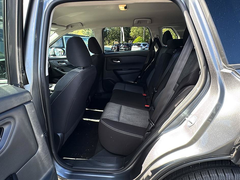 Certified 2025 Nissan Rogue SV AWD/4WD image 17