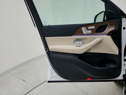 Certified 2025 Mercedes-Benz GLE 350 4MATIC image 21