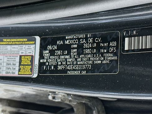 Used 2025 Kia K4 LXS image 12