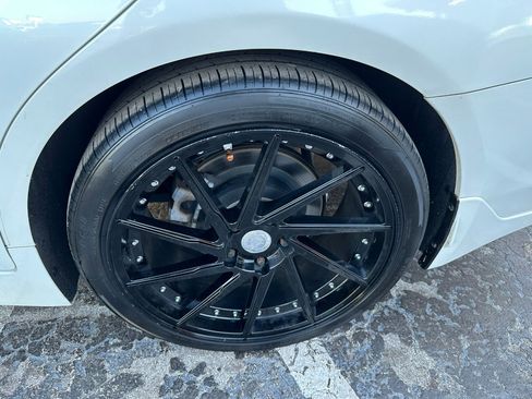 Used 2018 INFINITI Q50 Luxe w/ Essential Package (3.0T Luxe) image 9