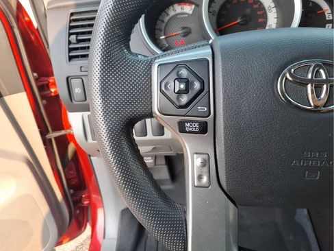 Used 2015 Toyota Tacoma PreRunner w/ SR5 Package RWD image 19