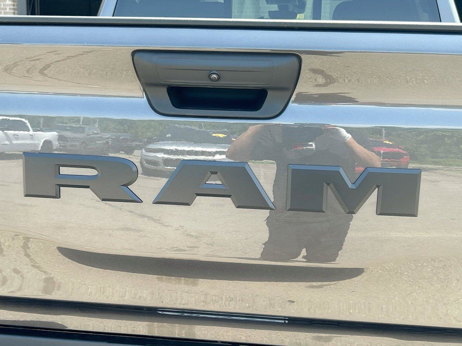 New 2026 RAM 1500 Express AWD/4WD image 12