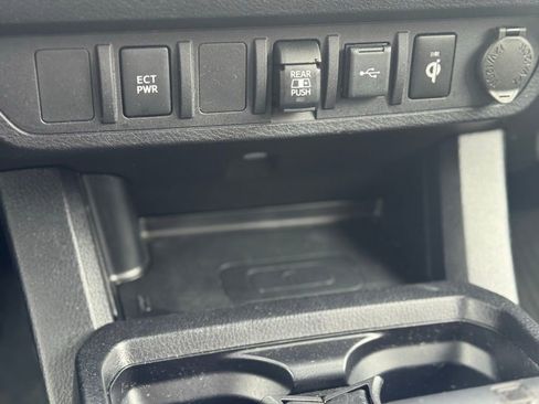 Used 2022 Toyota Tacoma TRD Sport AWD/4WD image 20