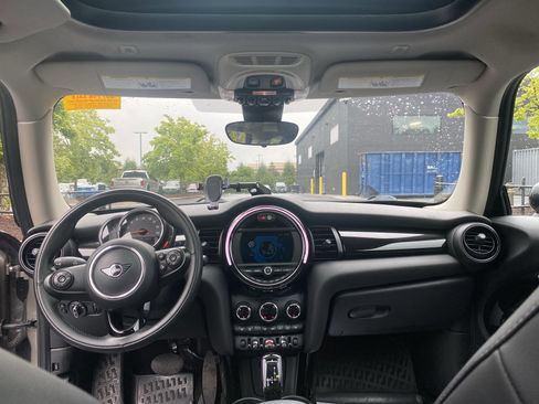 Used 2020 MINI Cooper 2-Door Hardtop FWD image 23